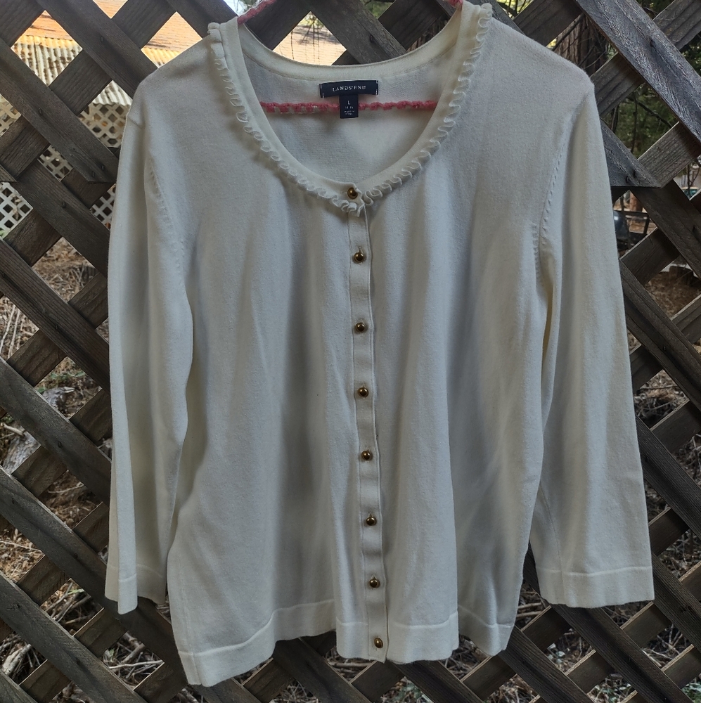 White Button-Up Cardigan Gold Buttons Grandmacore - Picture 2 of 11